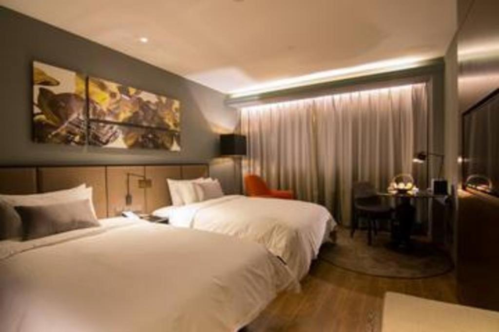 Yitel Premium Xuhui Hotel 4*
